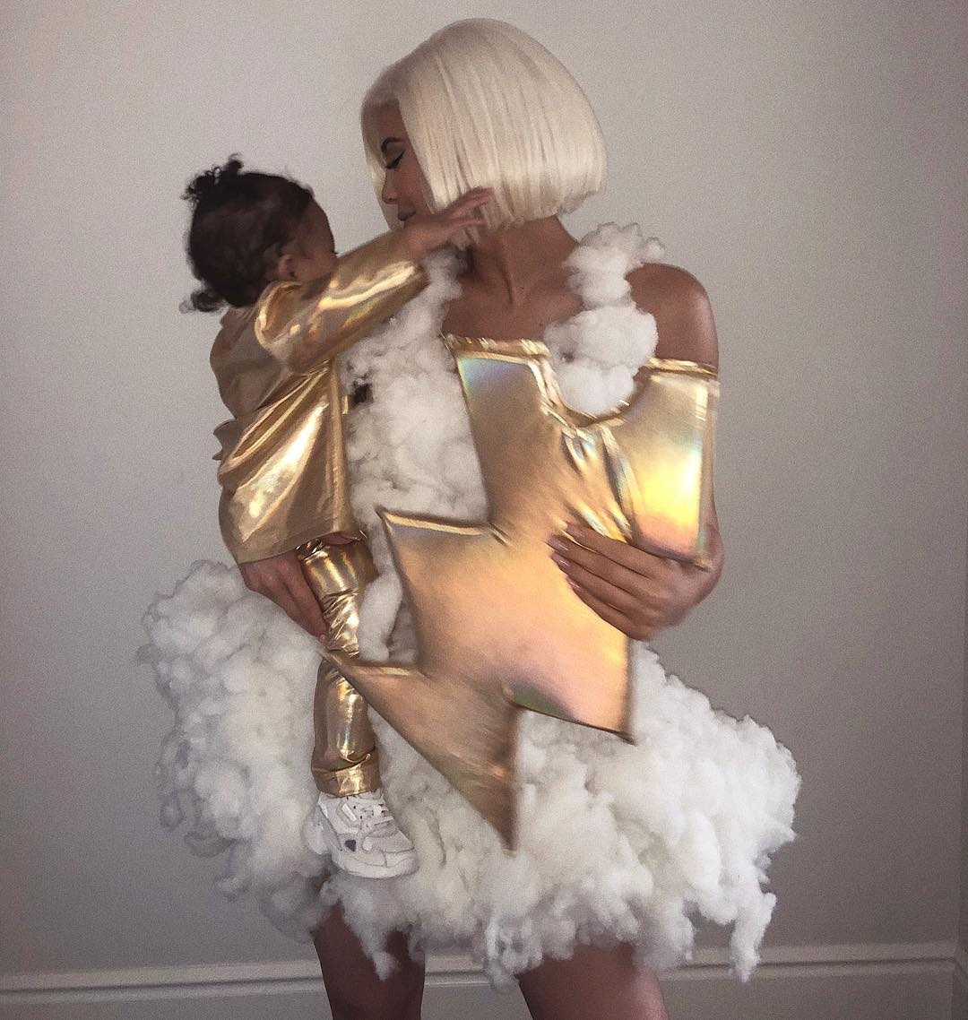 con gái kylie jenner quà đắt đỏ ảnh 5 con gai kylie jenner qua dat do anh 5