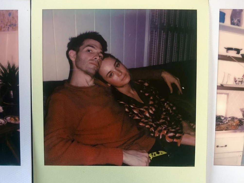 captain marvel chia tay hôn phu ảnh 2 captain marvel chia tay hon phu anh 2