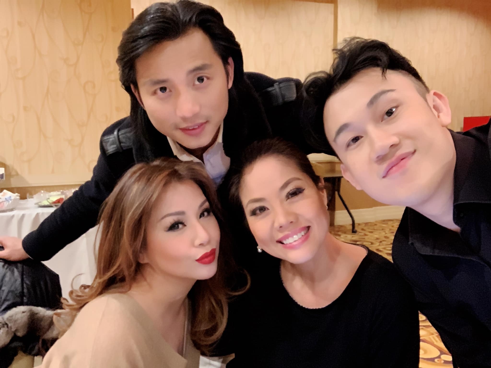 sao viet chay show cuoi nam anh 1