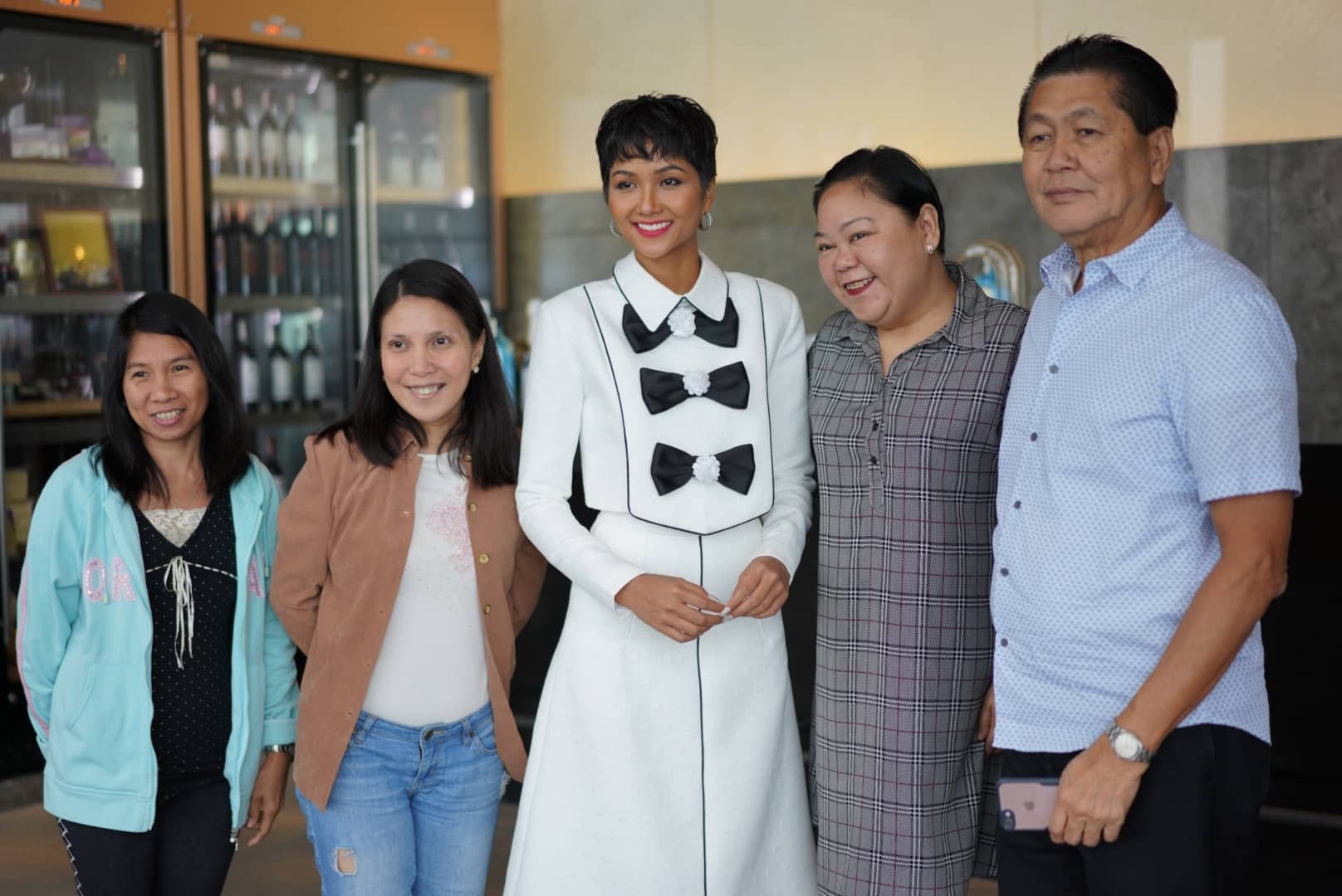 h hen nie den philippines anh 12