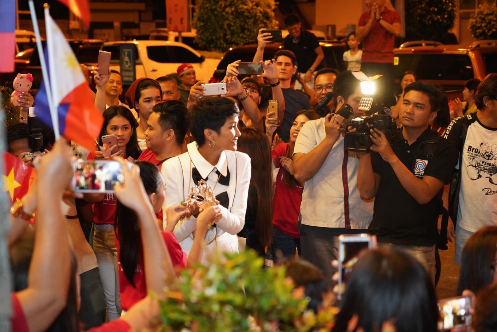 h hen nie philippines anh 3