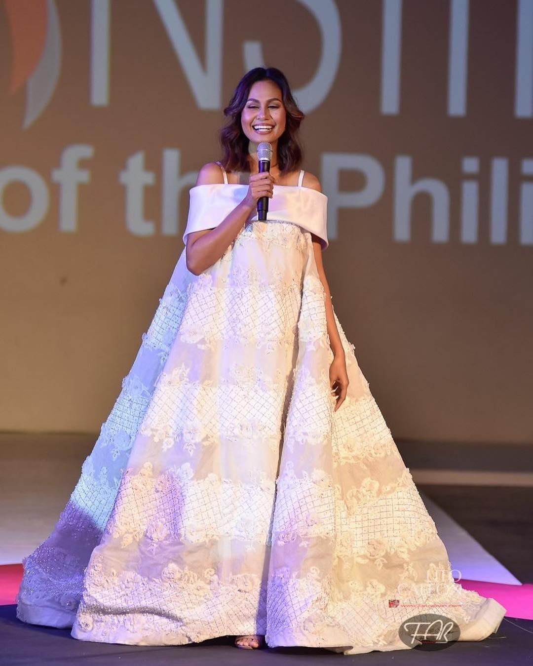 venus raj h hen nie anh 11