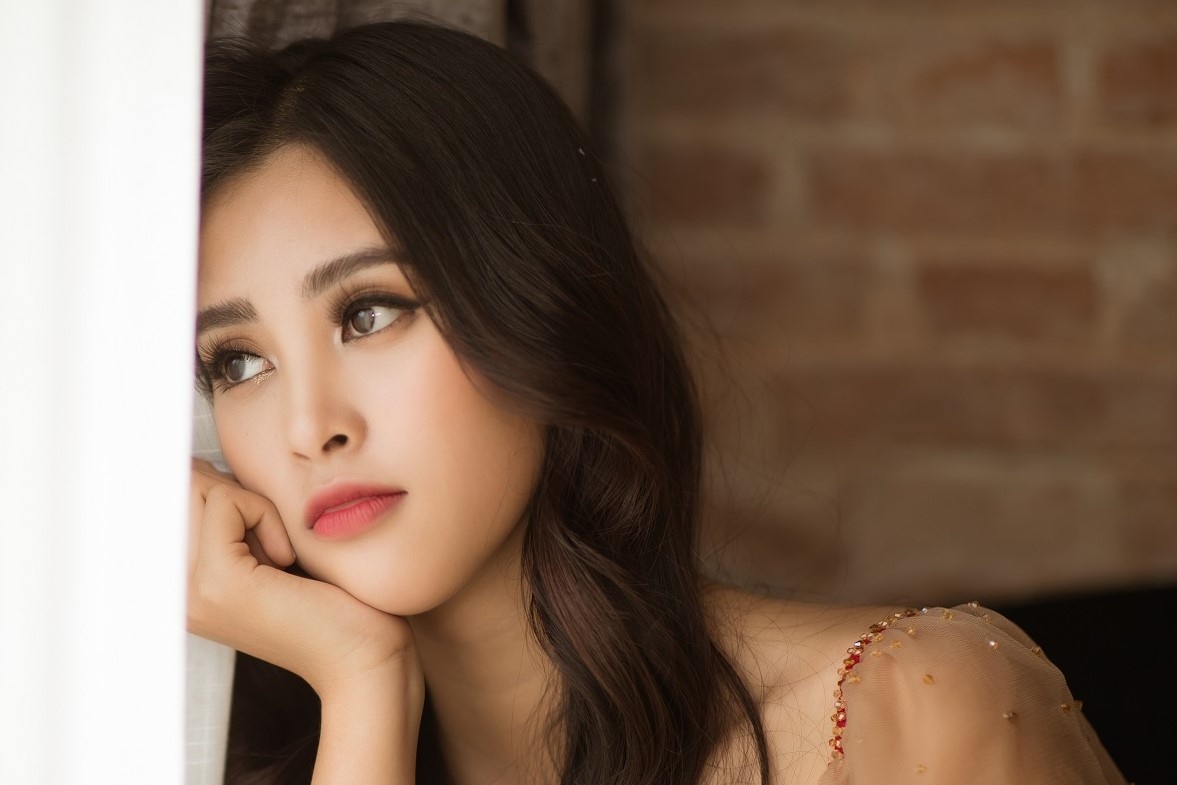 Hoa hau Tieu Vy: ‘Toi van la Tieu Vy cua nhung nam chua la hoa hau’ hinh anh