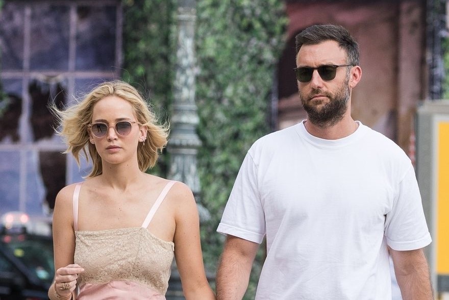 Jennifer Lawrence xac nhan da dinh hon voi ban trai Cooke Maroney hinh anh