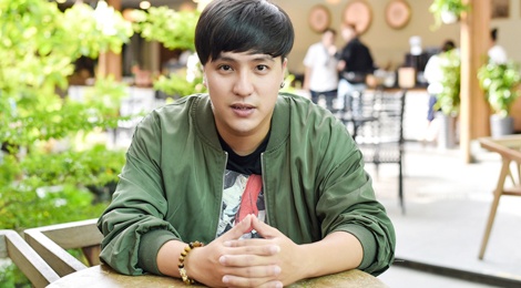 Ong bau Tang Nhat Tue len tieng ve tin don ga tinh nam ca si tre hinh anh