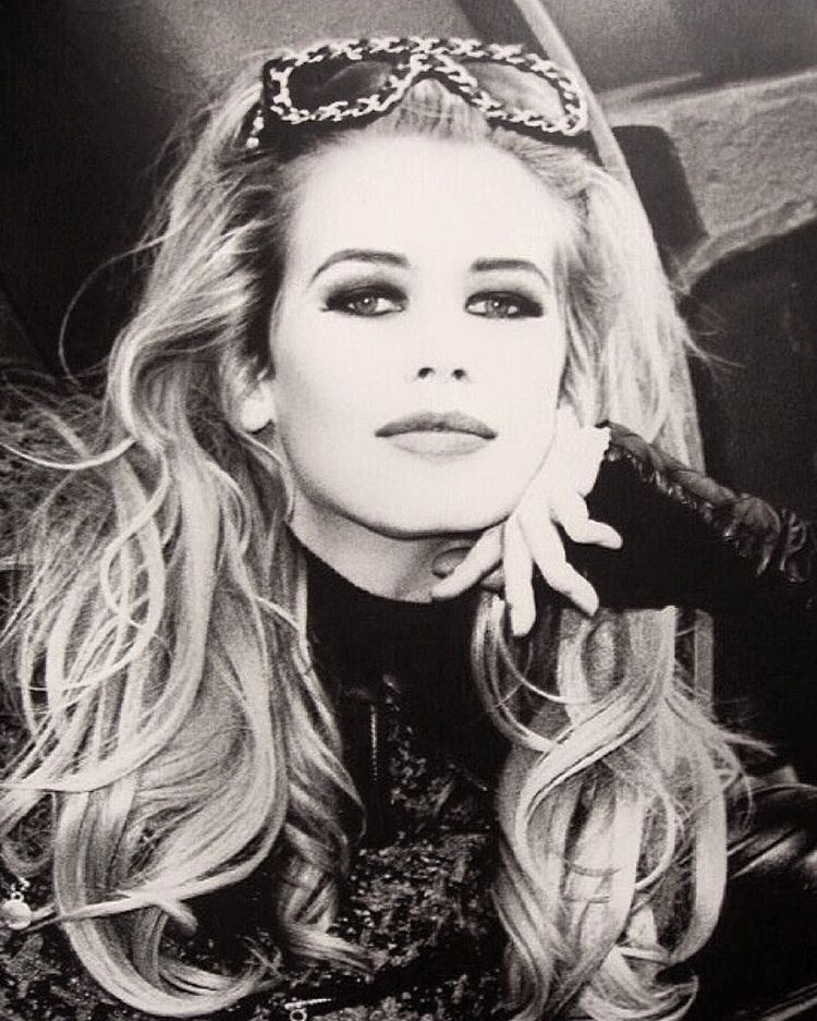 karl lagerfeld qua doi anh 4