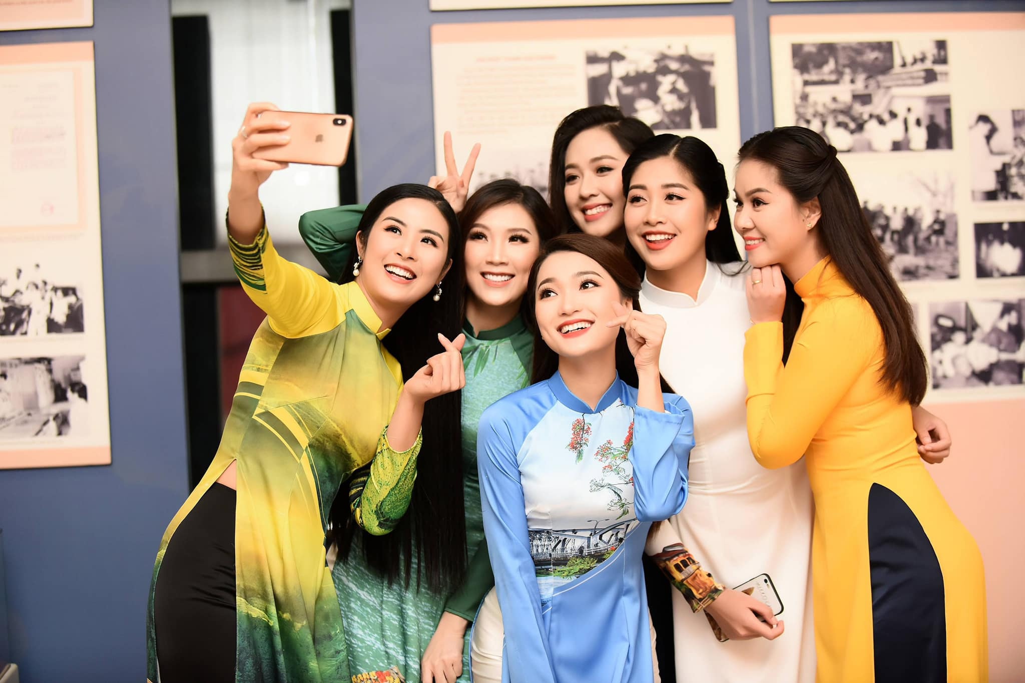 co gai tang hoa tong thong trump anh 6