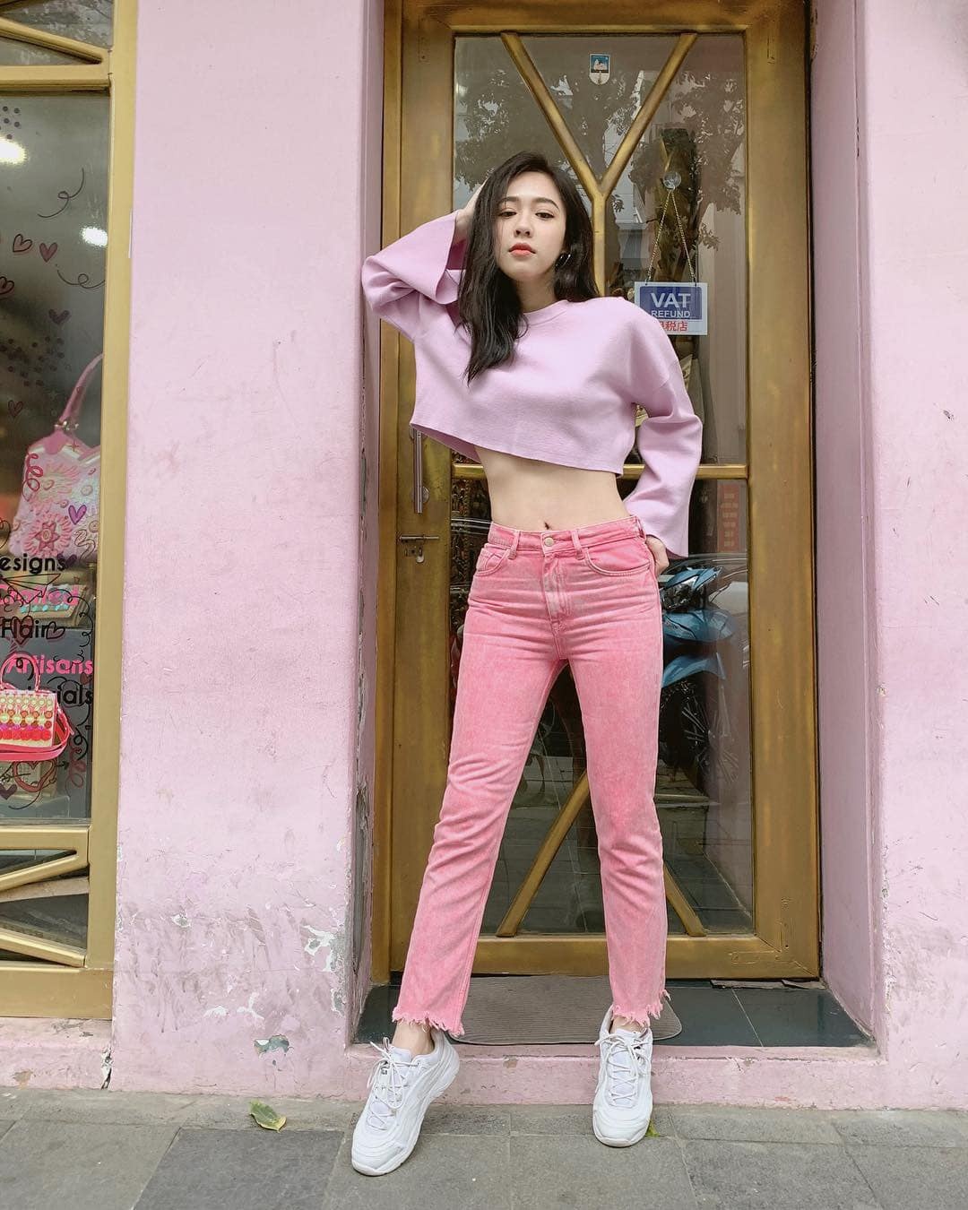 co gai tang hoa tong thong trump anh 2