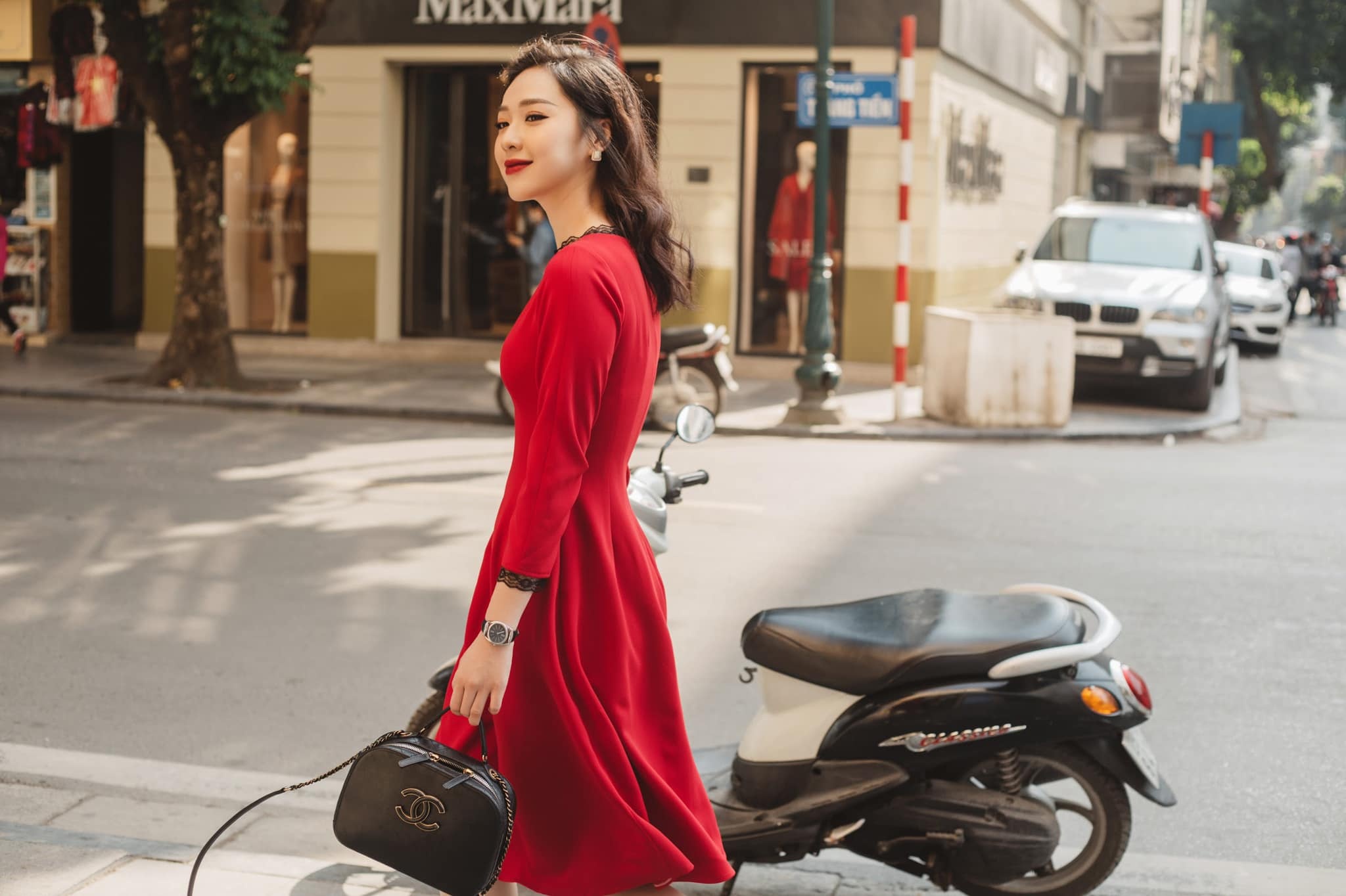 co gai tang hoa tong thong trump anh 10