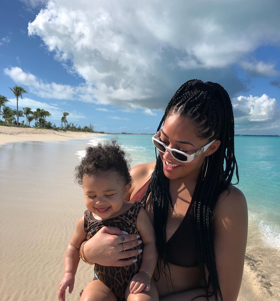 kylie jenner ban than nuoi ong tay ao anh 6