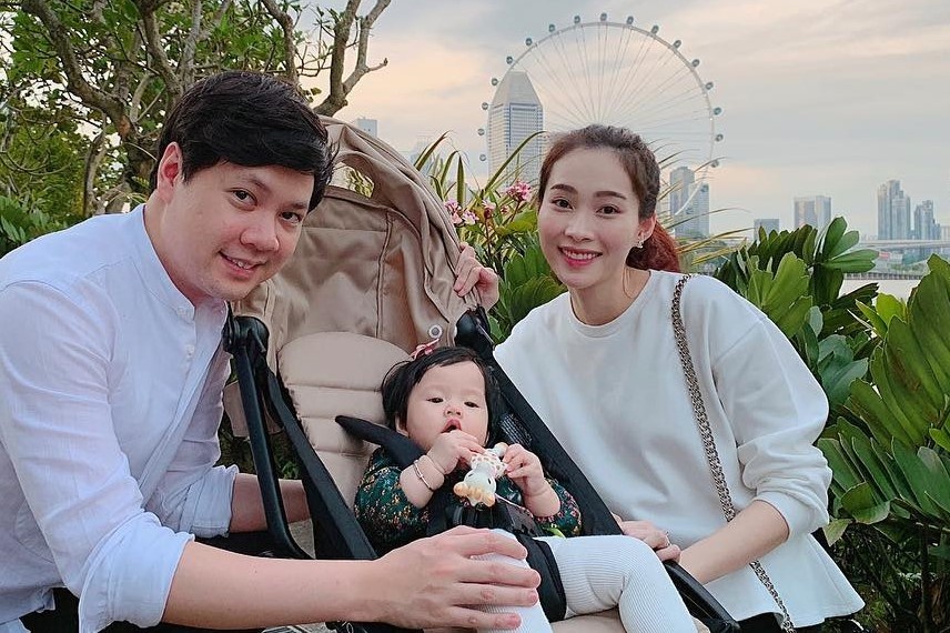 Dang Thu Thao man ma hon khi lam me, vien man ben chong va con gai hinh anh