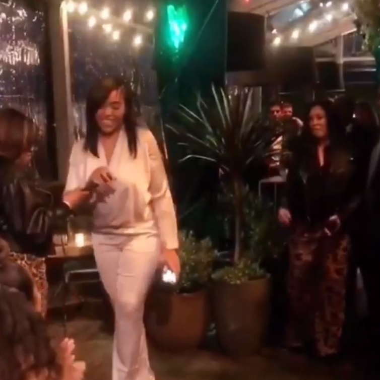 ban than kylie jenner ngoai tinh anh 1