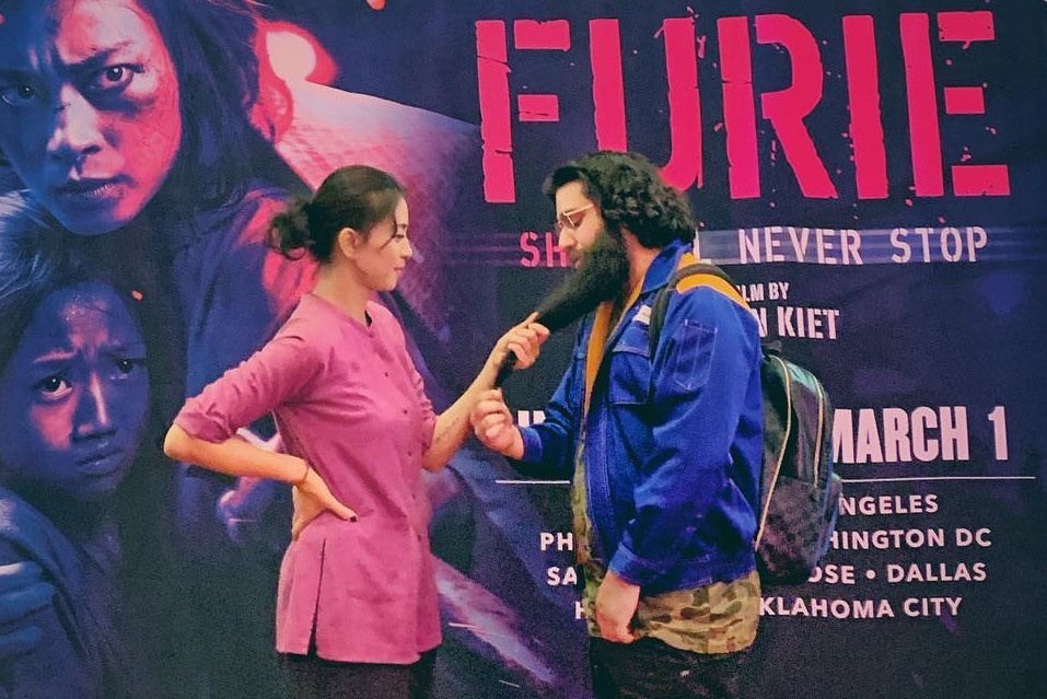 Dao dien 'Kong' noi 'Anh yeu em' voi Ngo Thanh Van hinh anh