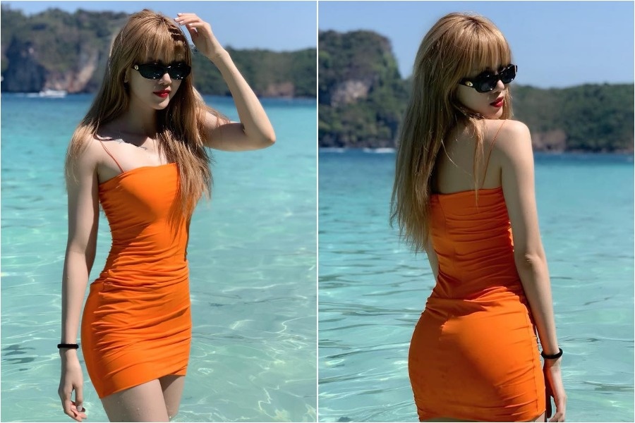 Ban gai tin don cua Son Tung khoe dang nong bong tren bien hinh anh