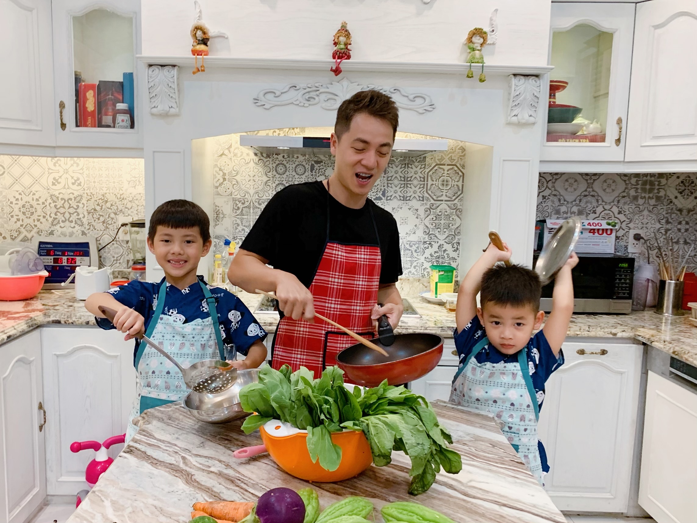 cuong do la tang qua 8/3 cho vo anh 2