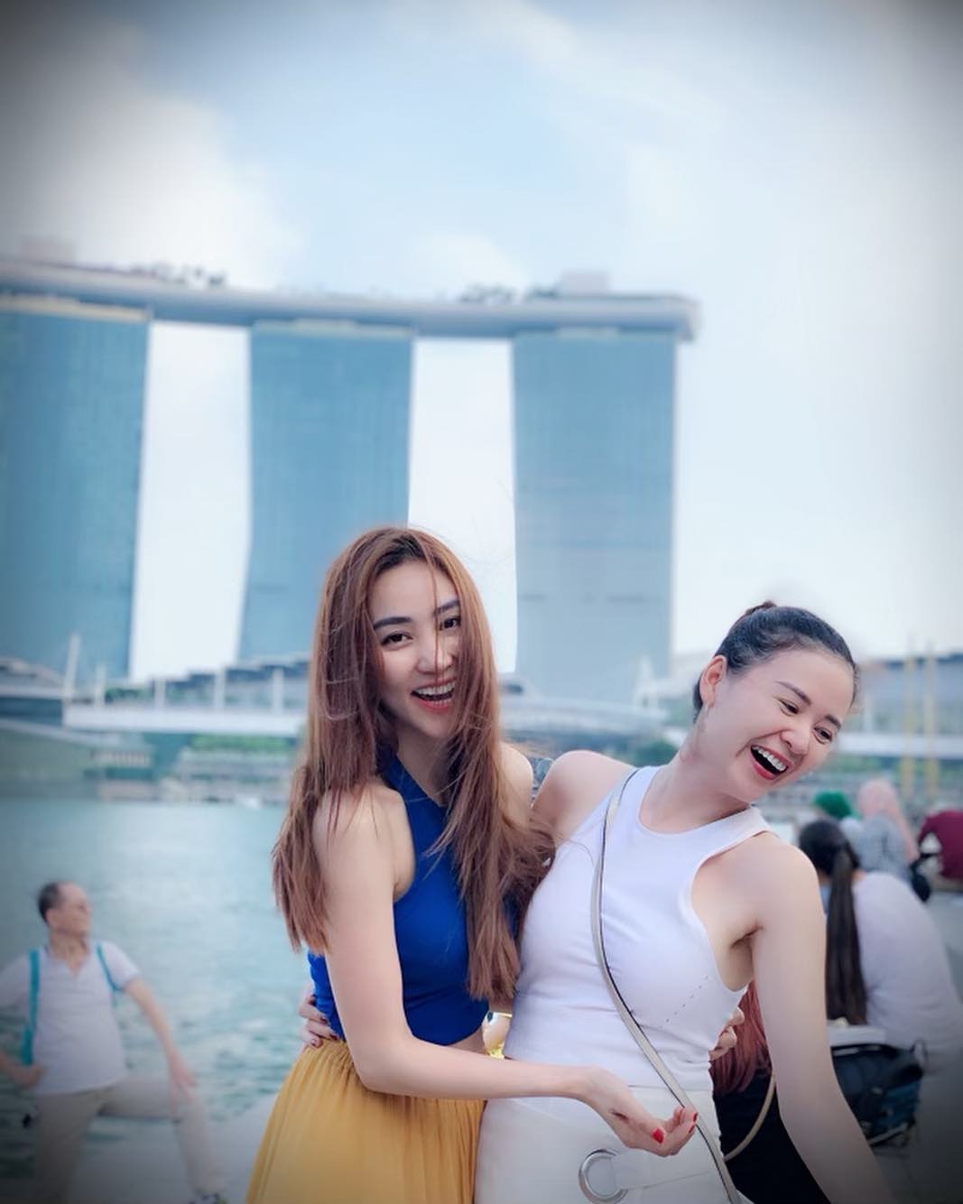 nhom ban than ngan khanh anh 4