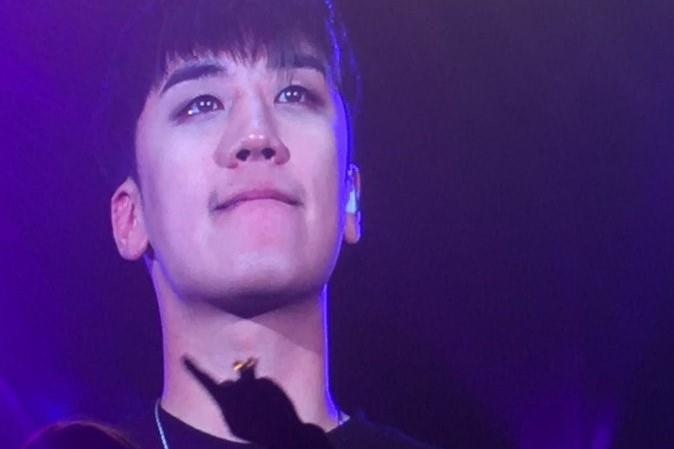 'Thanh xuan co Seungri', fan Viet va thoi ham mo mu quang den dau long hinh anh