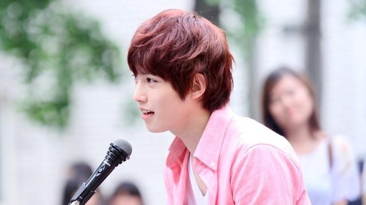 Hinh tuong 'oppa' cua Lee Jong Hyun trong 'Pham chat quy ong' hinh anh