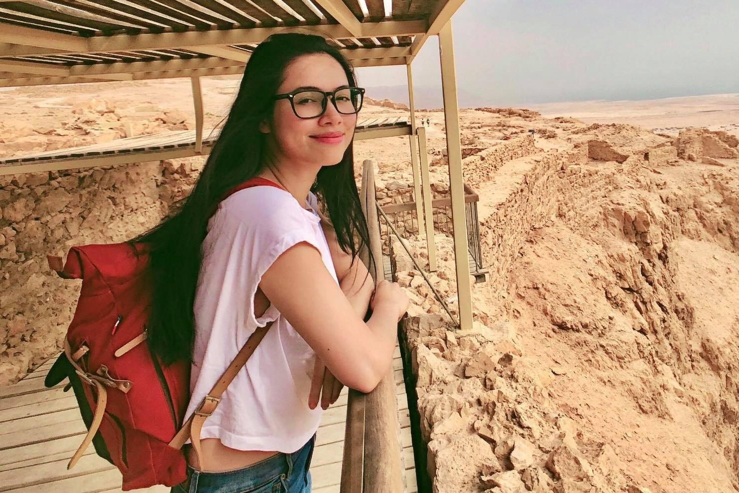 A hau Hoang My chay tu tang 22 xuong ham tranh ten lua o Israel hinh anh