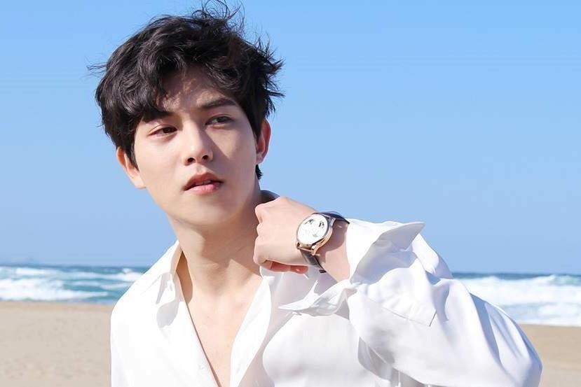 Ca si Han chi xin loi, khong giai nghe sau khi lo tin nhan sex tuc tiu hinh anh