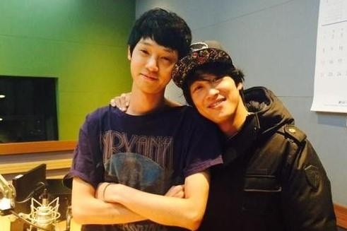 Tai tu Han xin loi, ngung moi hoat dong vi khoe ca do voi nhom Seungri hinh anh