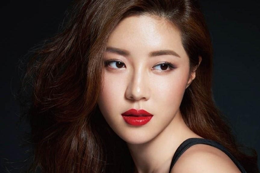 My nhan Park Han Buyl bi nem da vi nghi noi doi ve vu Seungri hinh anh