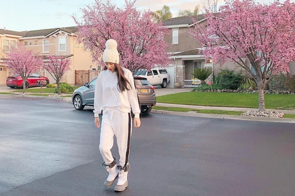 Cuoc song sang chanh cua Pham Huong tai My giua tin don moi sinh con hinh anh