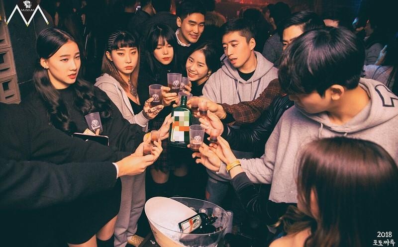 canh an choi quan bar seungri anh 8