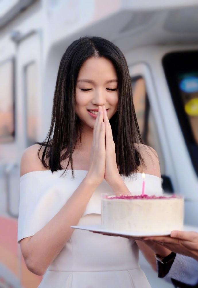 hoa hau truong tu lam anh 1