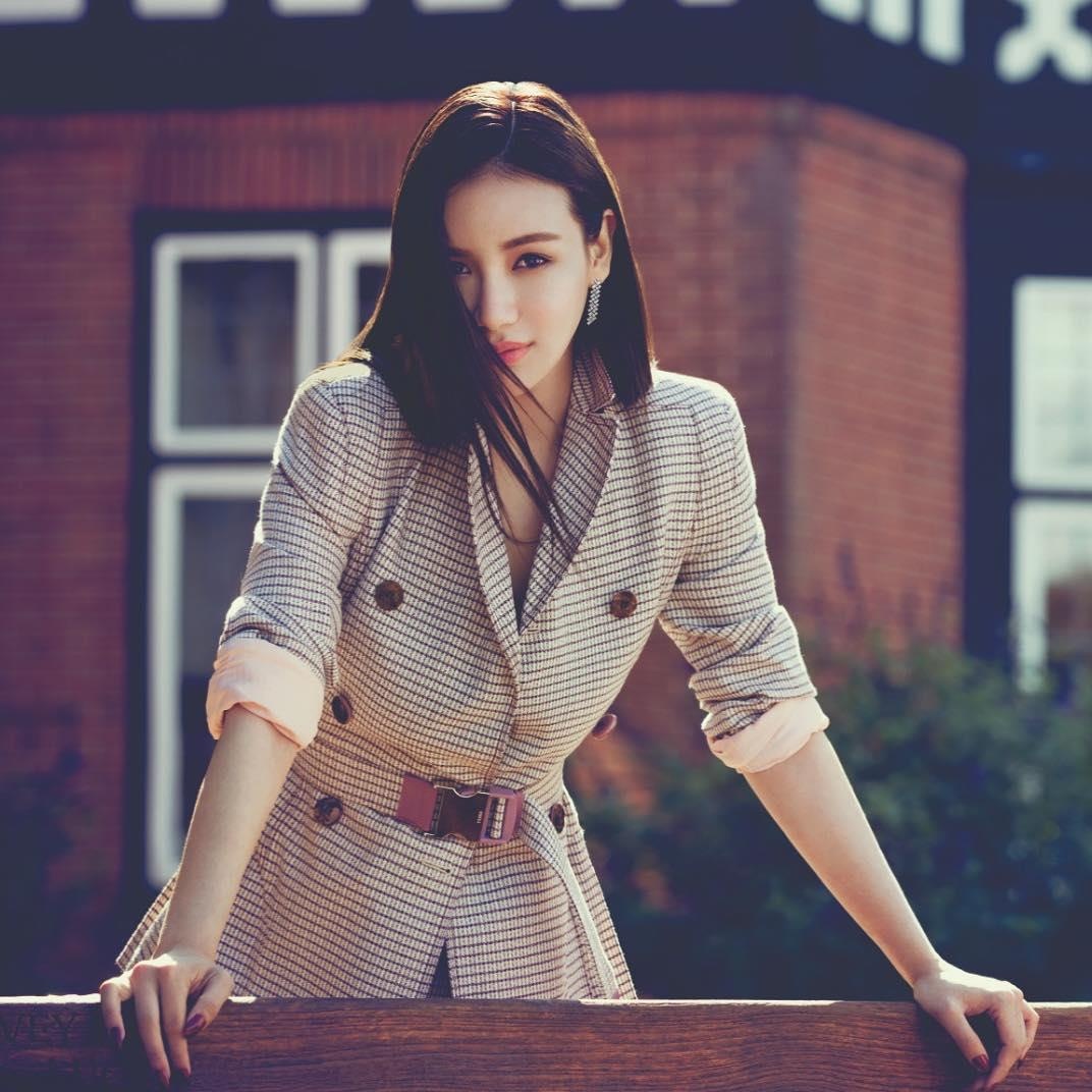 kim lim ai nu ty phu anh 7