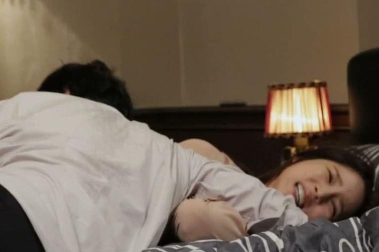 Nam than tuong Han Quoc bi to hiep dam nu nhan vien quan bar hinh anh