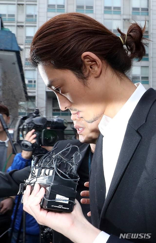 jung joon young seungri anh 1