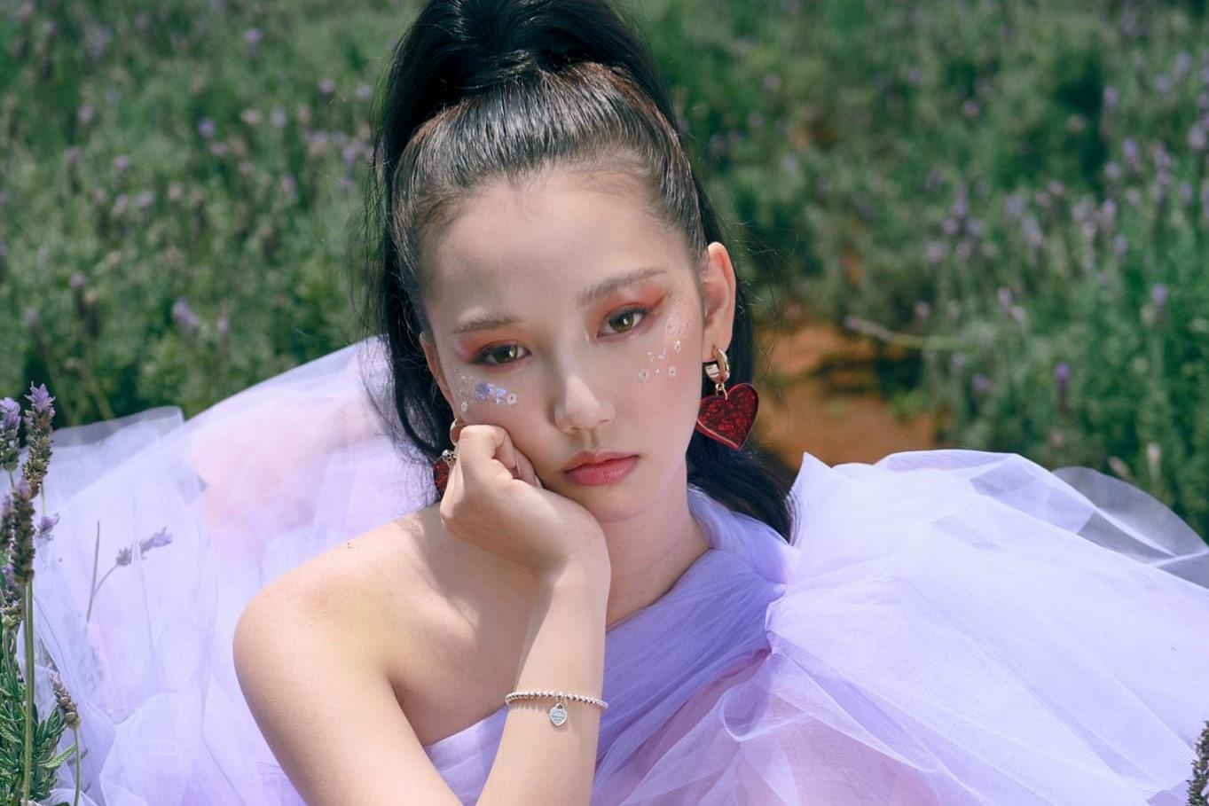 My nu 10X Amee khoe nhan sac ngot ngao, giong hat trong veo trong MV hinh anh