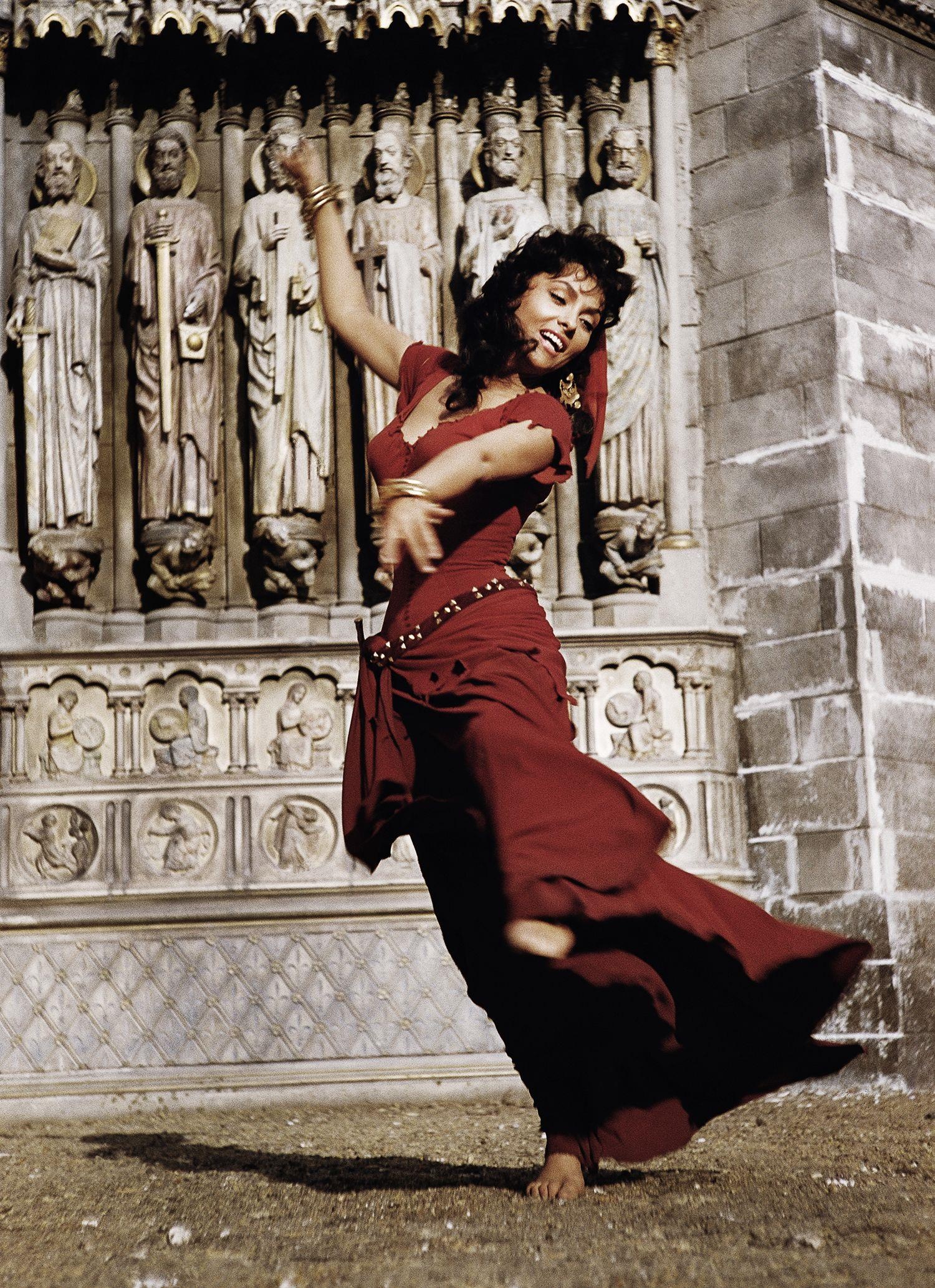 my nhan dong nha tho duc ba paris anh 5