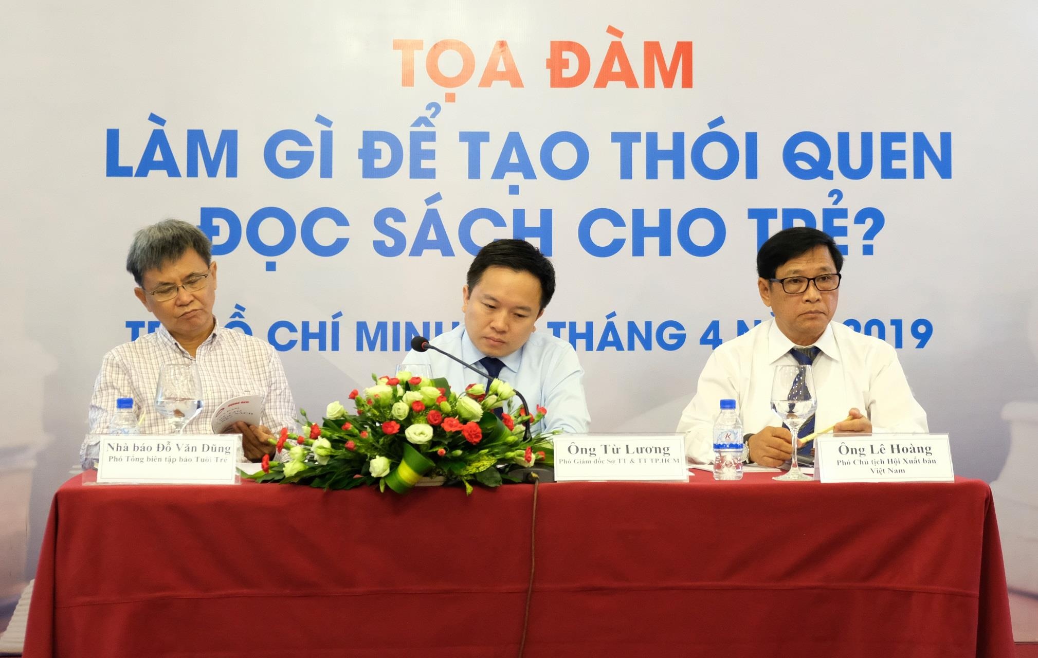 ngay sach viet nam anh 1