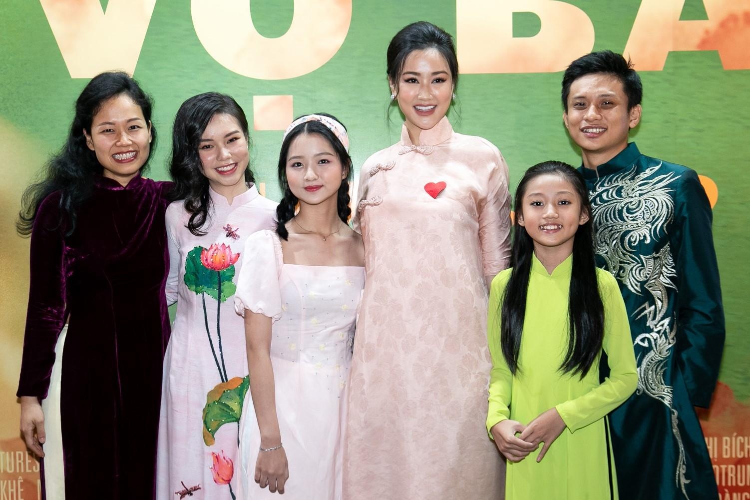 co gai dong canh nong 13 tuoi anh 7