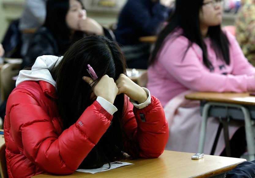 Ap luc thi DH: Thue gia su gia cao giai toa tam ly cho con hinh anh