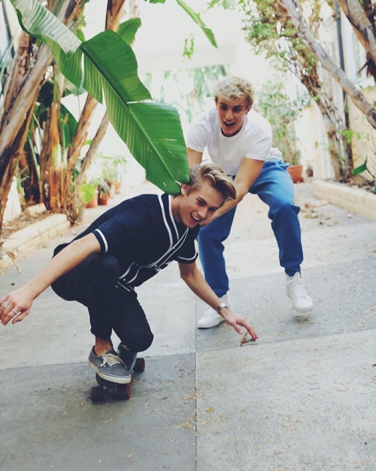 2 anh chang noi tieng dep trai anh 4