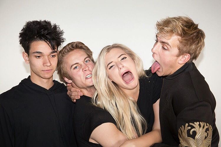 hot girl moi noi tren mang anh 4