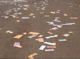 Rai vang ma, khoc loc, bat nhac tang thuong trong dam cuoi hinh anh