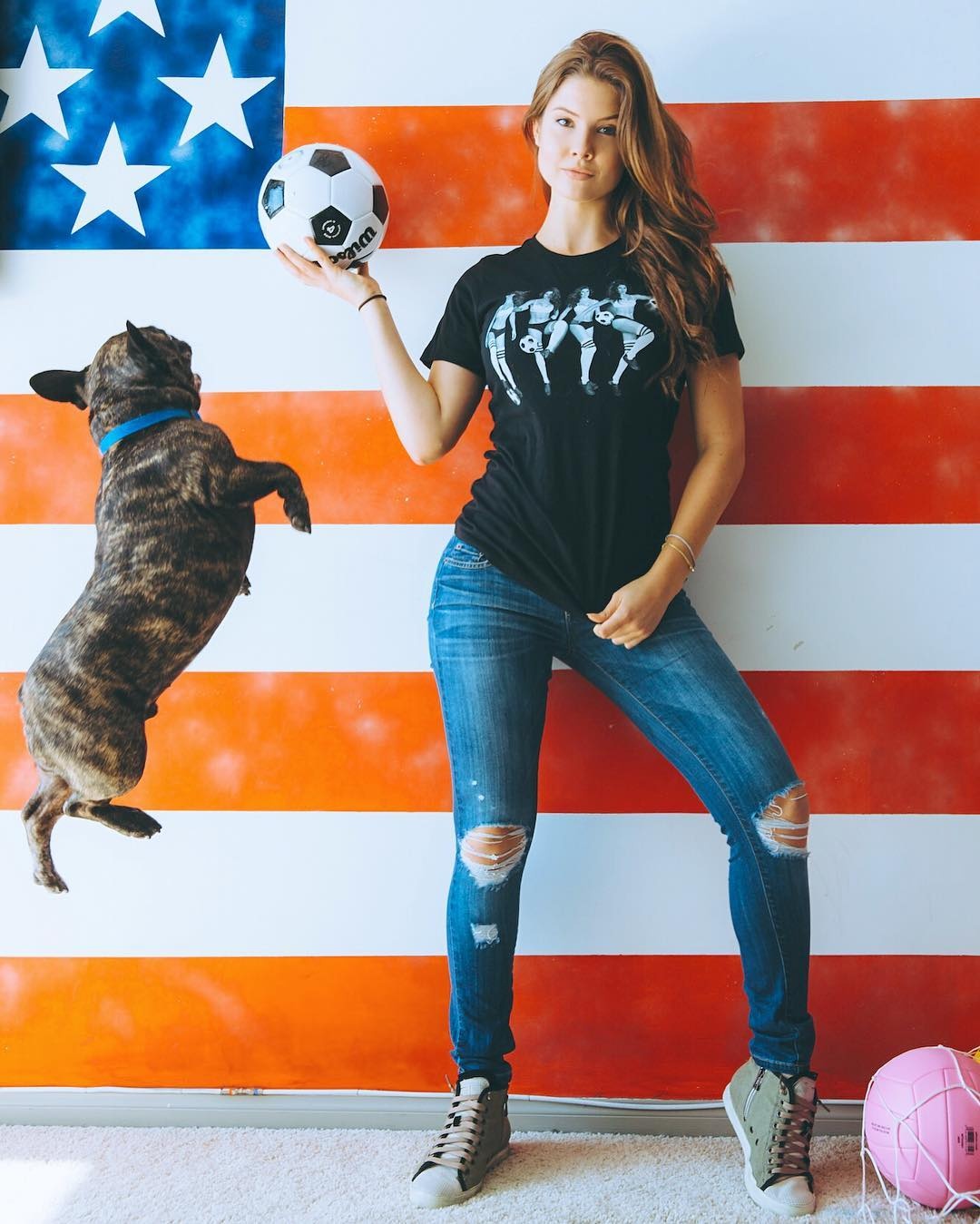 Hot girl noi tieng cong dong mang anh 6