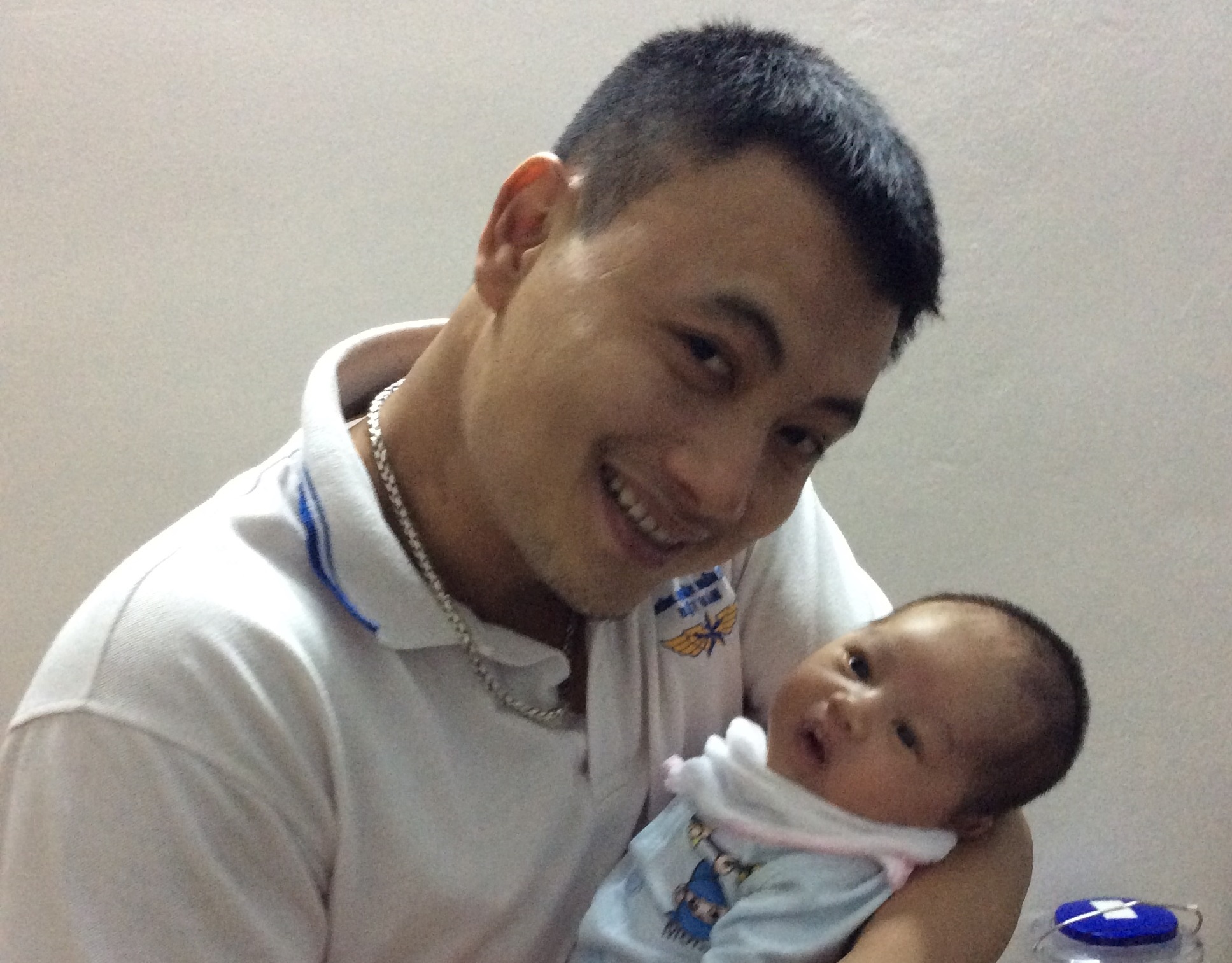 Chien si Le Van Dinh- mot trong chin chien si mat tich cua may bay CASA 212 hinh anh