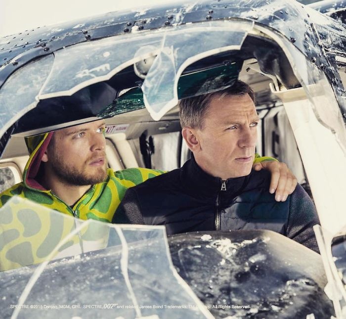 chang trai quen nhieu nguoi noi tieng anh 4