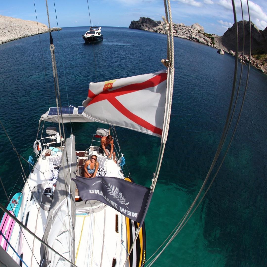 cap doi du lich anh 1