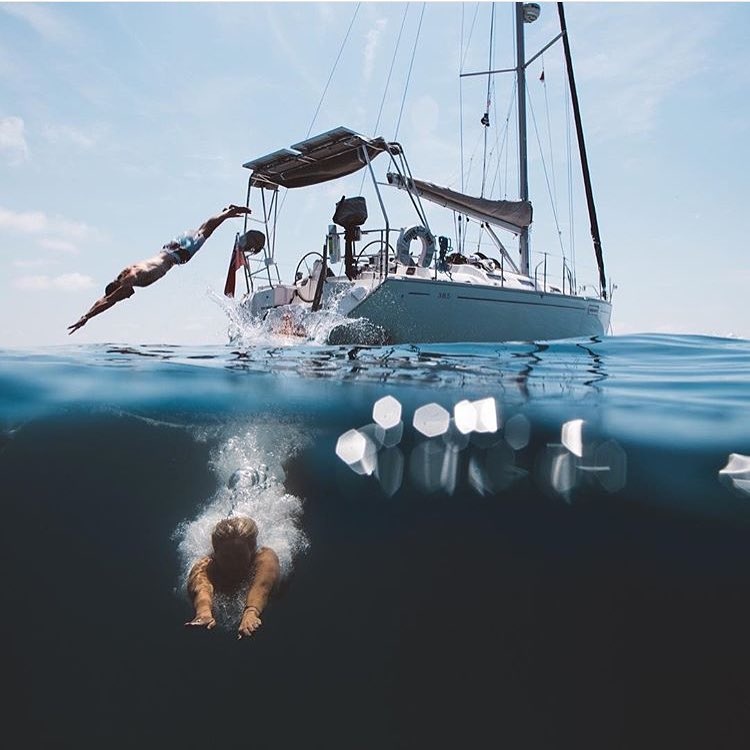 cap doi du lich anh 6