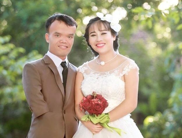 ảnh cưới cặp đôi đũa lệch ảnh 2 anh cuoi cap doi dua lech anh 2