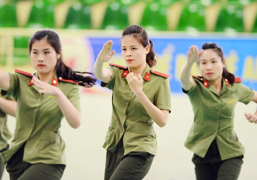 Dat 29,5 diem, thi sinh nu co the truot truong cong an hinh anh