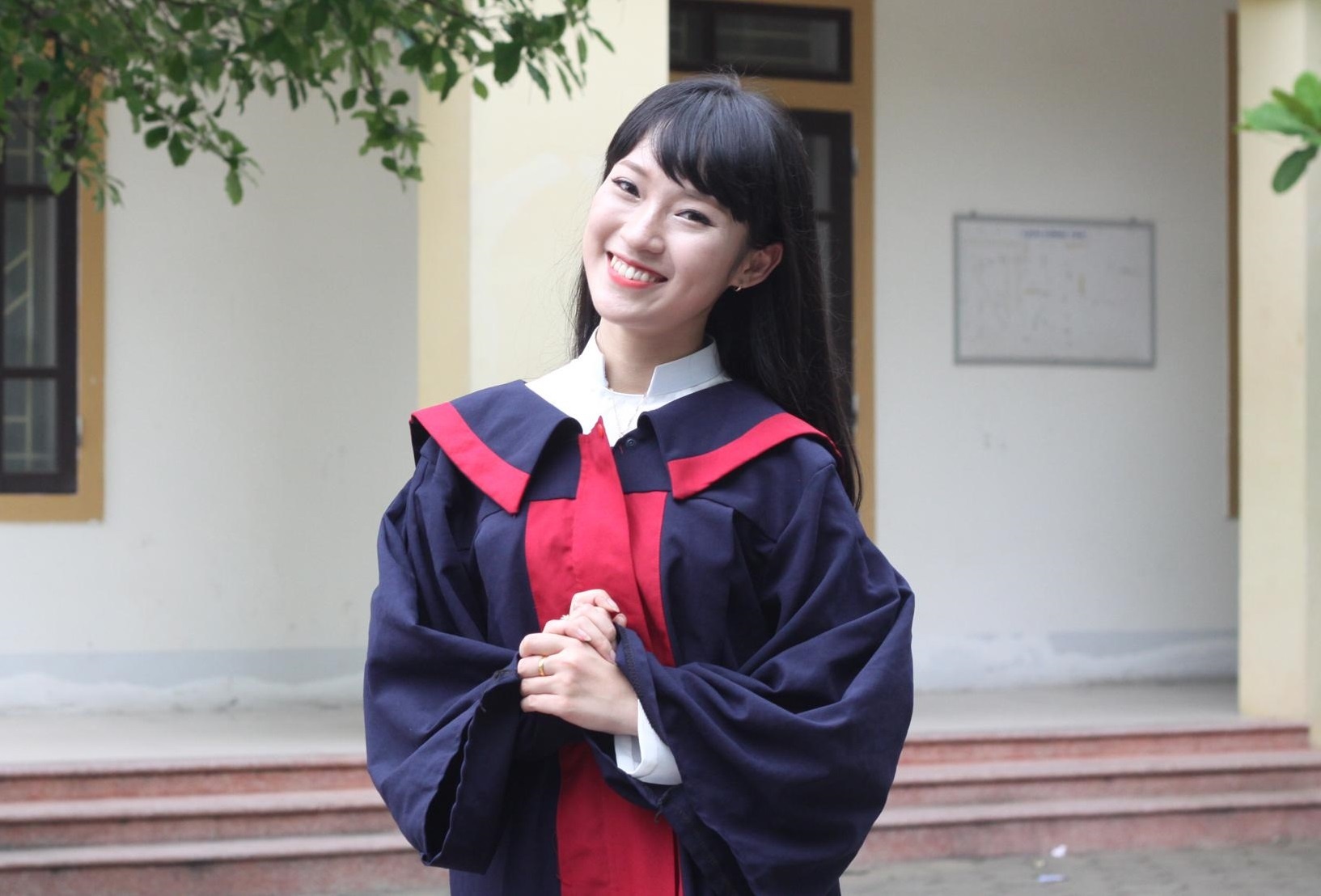 Nu sinh noi 7 thu tieng nhieu co hoi do DH Ngoai thuong hinh anh