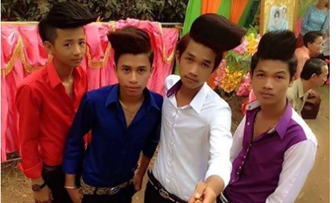 Mai toc doc dao cua 4 chang trai Viet len mang nuoc ngoai hinh anh