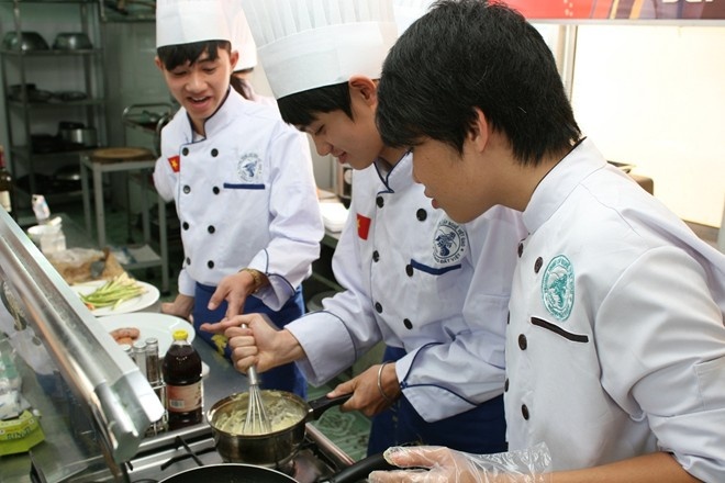 Tuyen sinh 2016: Hang loat truong trung cap 'thoi thop' hinh anh